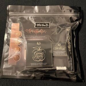 KVD makeup Set NWT